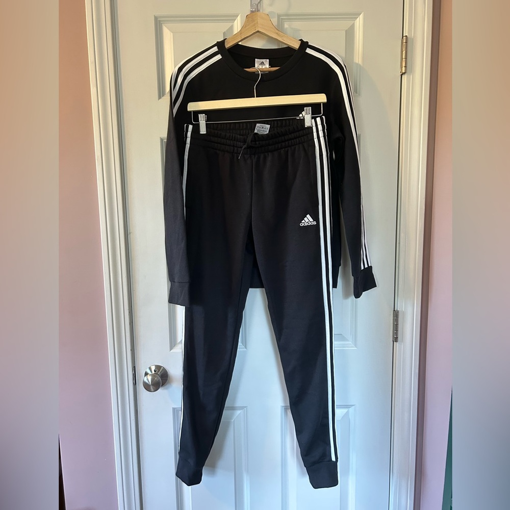 Adidas Sweat Suit